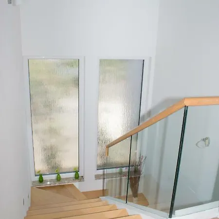 Grayhouse * ספליט