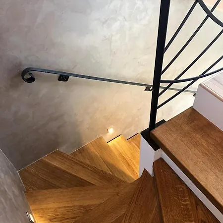Grayhouse ספליט